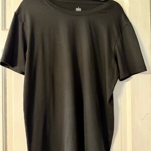 ALO Yoga Men's Black T-Shirt